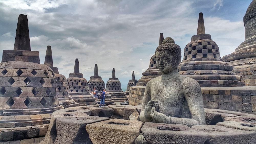 โรงแรมซารัสวาตี บุโรพุทโธ มาเกอลัง ภายนอก รูปภาพ